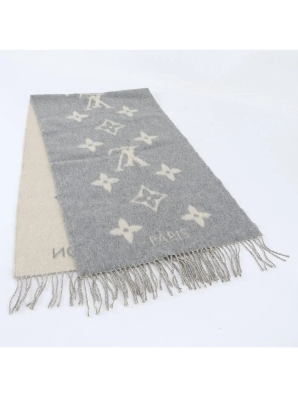Louis Vuitton Tag Echarpe Reykjavik Cashmere 100% Monogram Fringe Scarf Gray